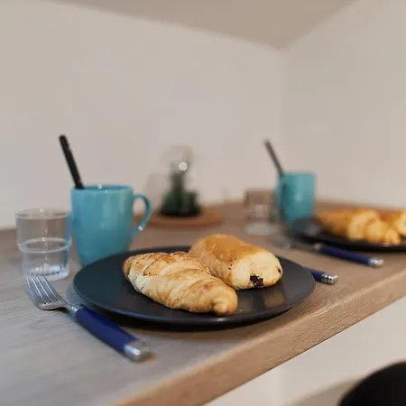 Le Petit Brossolette - T1 - 500m2 Gare Centre Apartment *